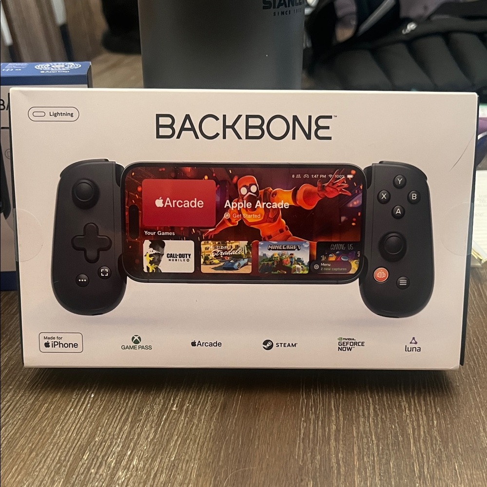 One Black Mobile Gaming Controller